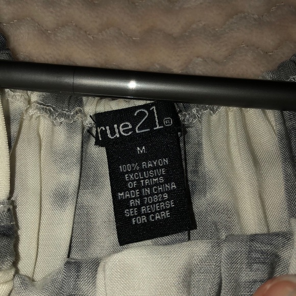 Romper - Picture 2 of 3